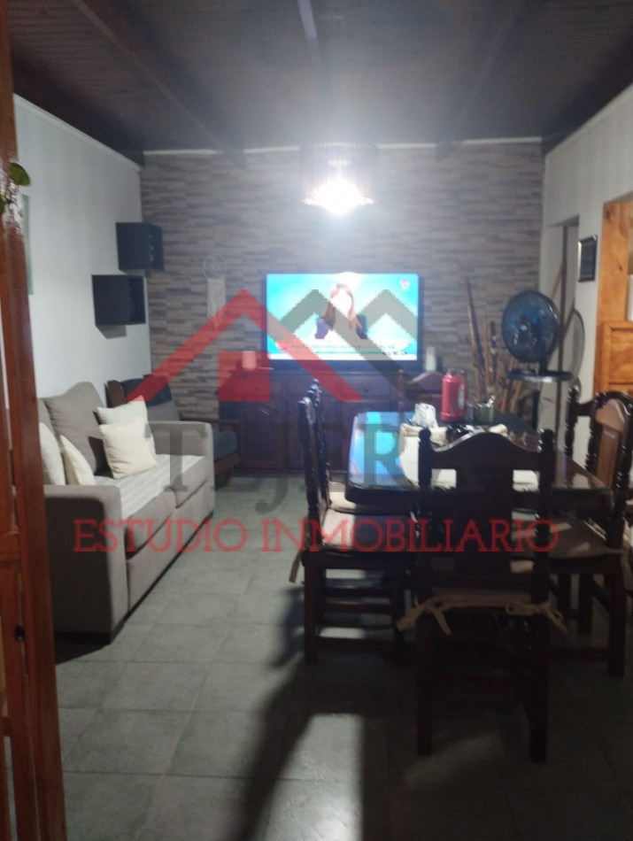 VENTA CASA Y DEPTO SOBRE AV JUAN DOMINGO PERON- ZEBALLOS