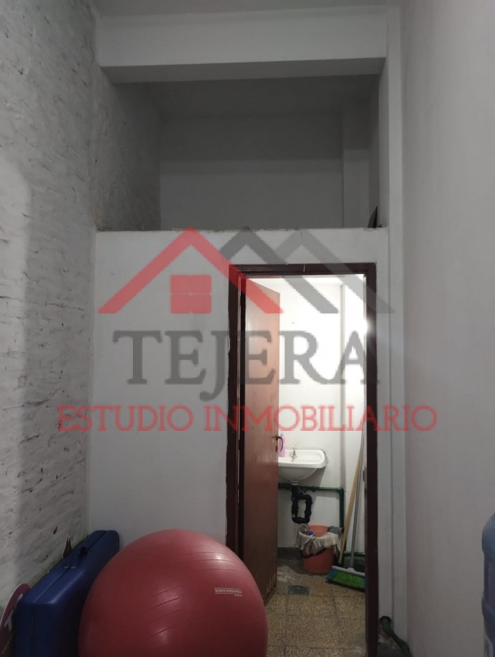 VENTA EN BLOCK LOCALES COMERCIALES- DEPTOS